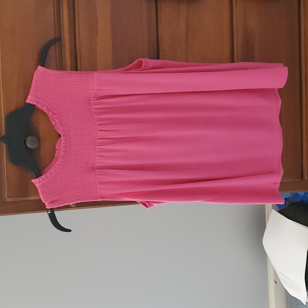 Women's pink top